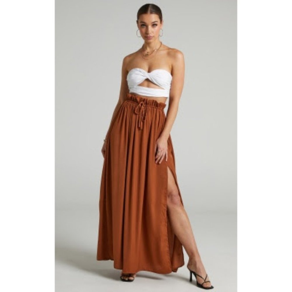 MAXI PLEATED SKIRT IN RUST